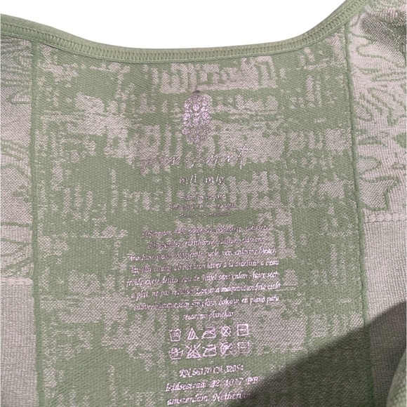 FP Movement Good Karma Mint Green Square Neck Embossed Print Sports Bra Size M/L - Picture 4 of 4